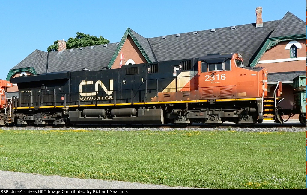 CN 2316